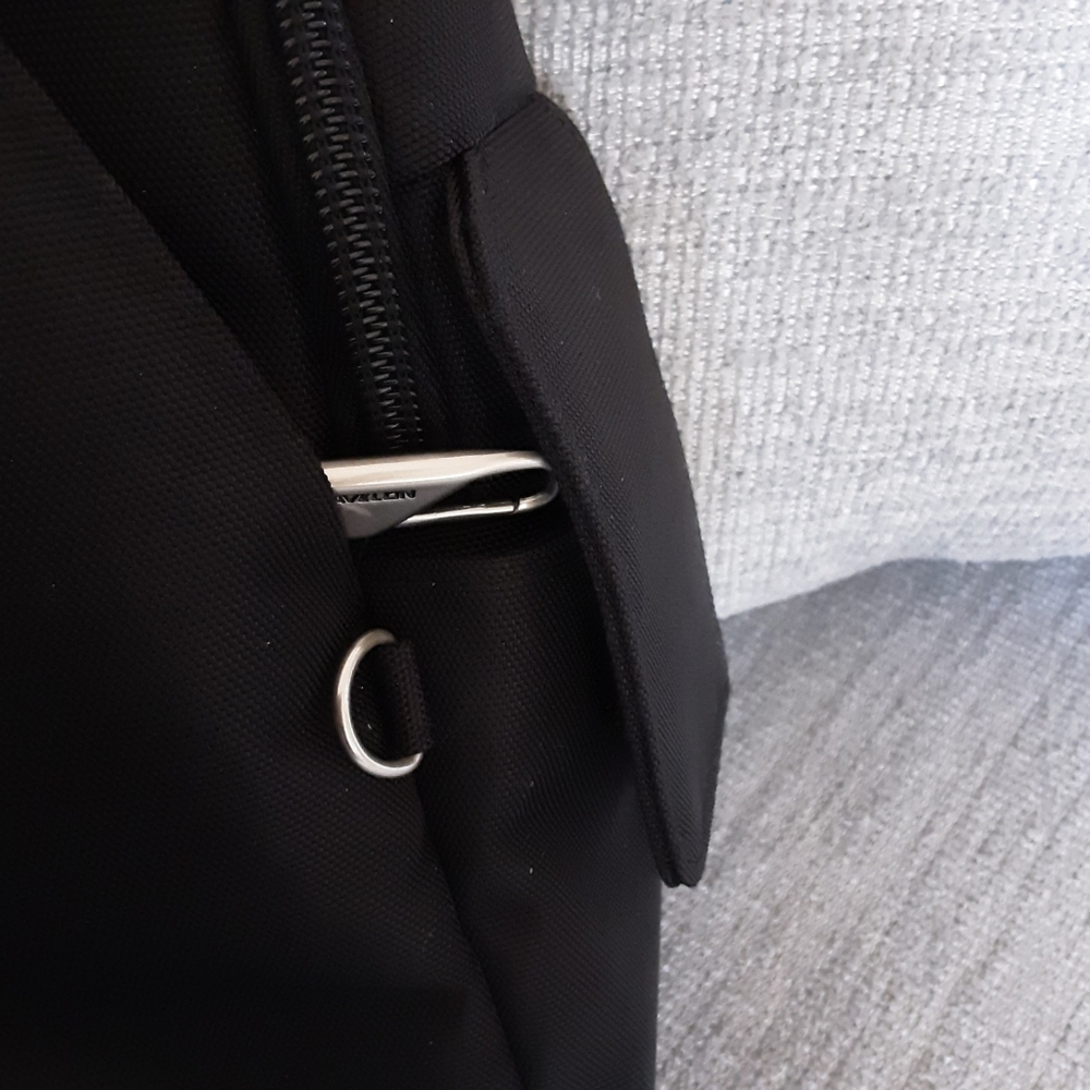 Travelon Black Anti-Theft Classic Crossbody Bag - Picture 3 of 13